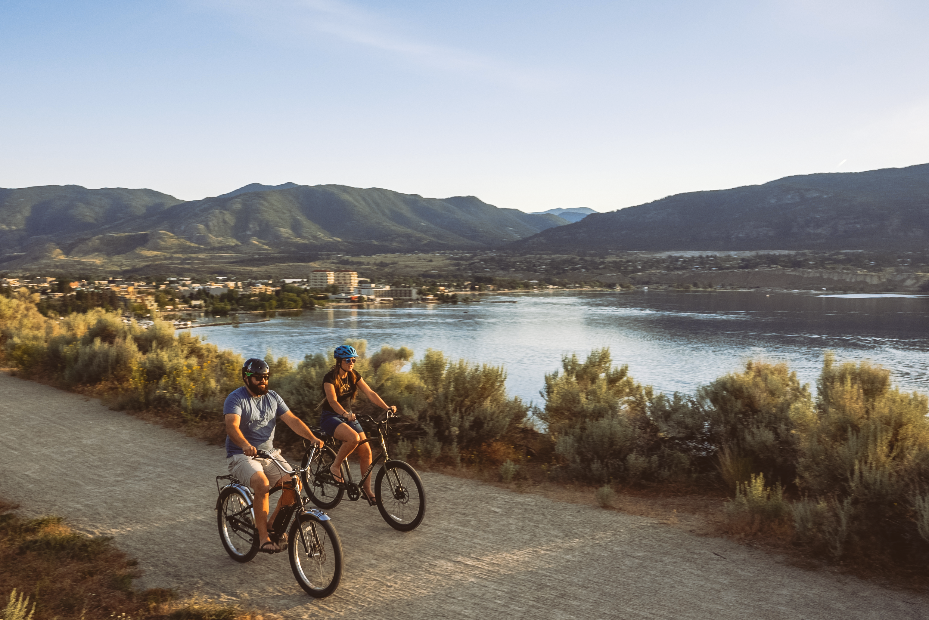 e-biking on the kvr above okanagan lake overlooking Penticton