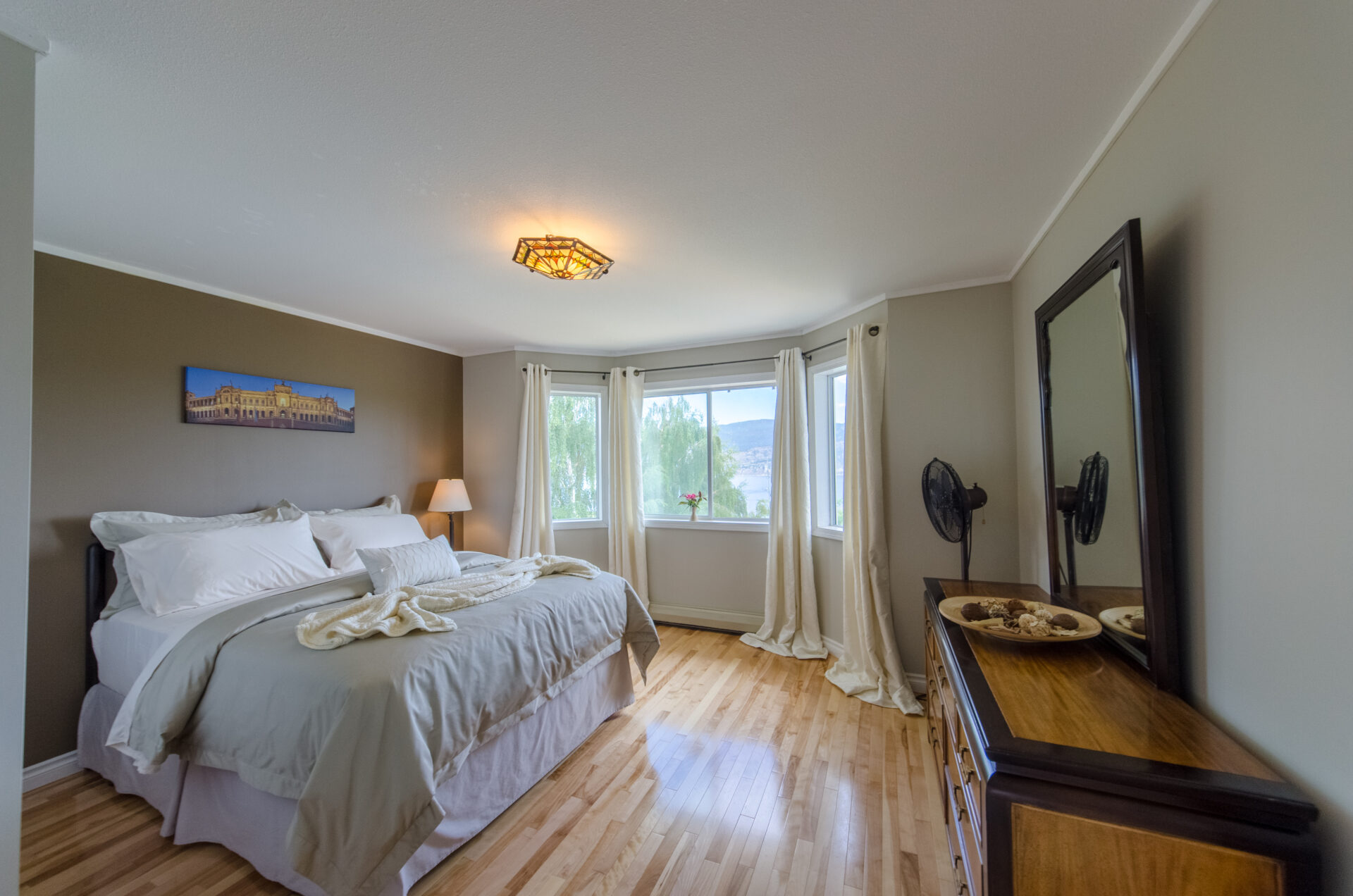 MÜNCHEN 2 bedroom SUITE -master bedroom-