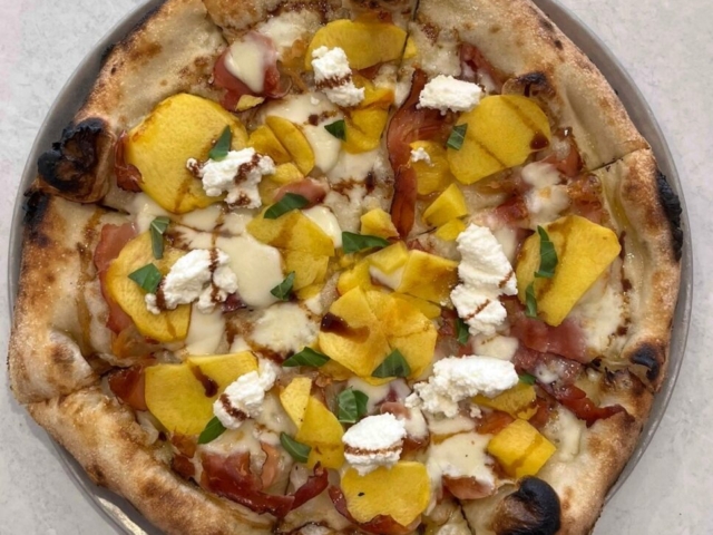 Chain Reaction Winery "Sweet Cheeks" Pizza